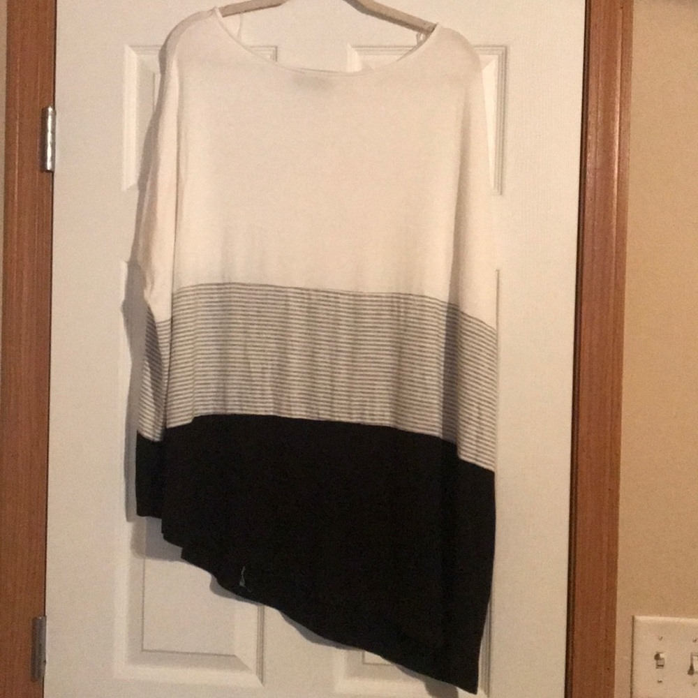 Gray/Black Color Block Tunic